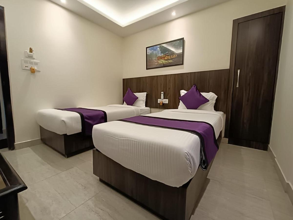 Sheldon Inn Calcutta  Esterno foto