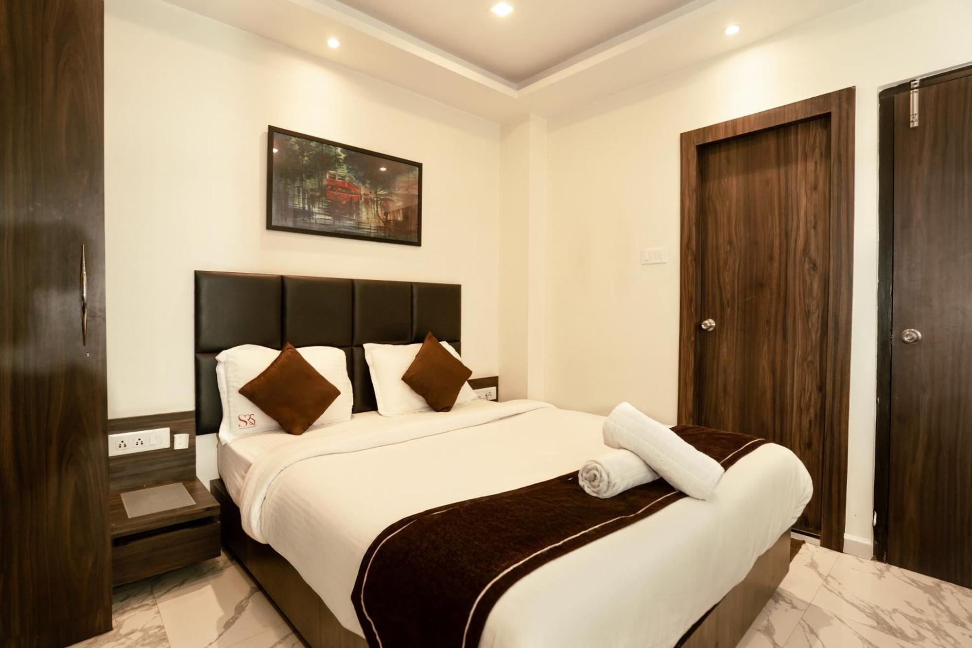 Sheldon Inn Calcutta  Esterno foto